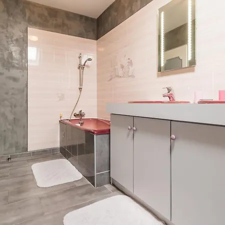 別荘 Familial A Avec Jardin, Terrasse, Wifi Et Equipements Bebe - Fr-1-306-1073 La Baule