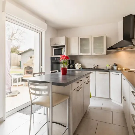 Familial A Avec Jardin, Terrasse, Wifi Et Equipements Bebe - Fr-1-306-1073